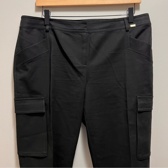 St John Black Cropped Cargo Pants Size 12 - Picture 2 of 13